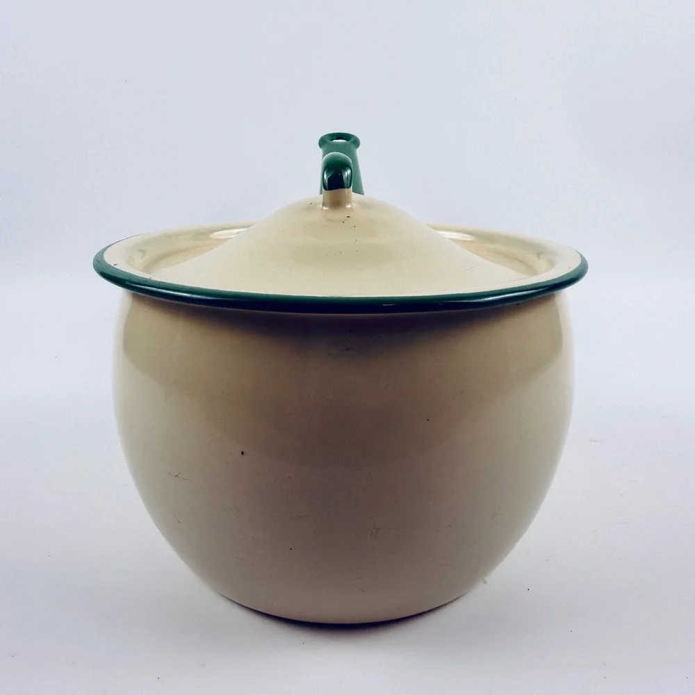 Vintage Cream Green Enamel‎ Saucepan w Lid Farmhouse Cottage Kitchen